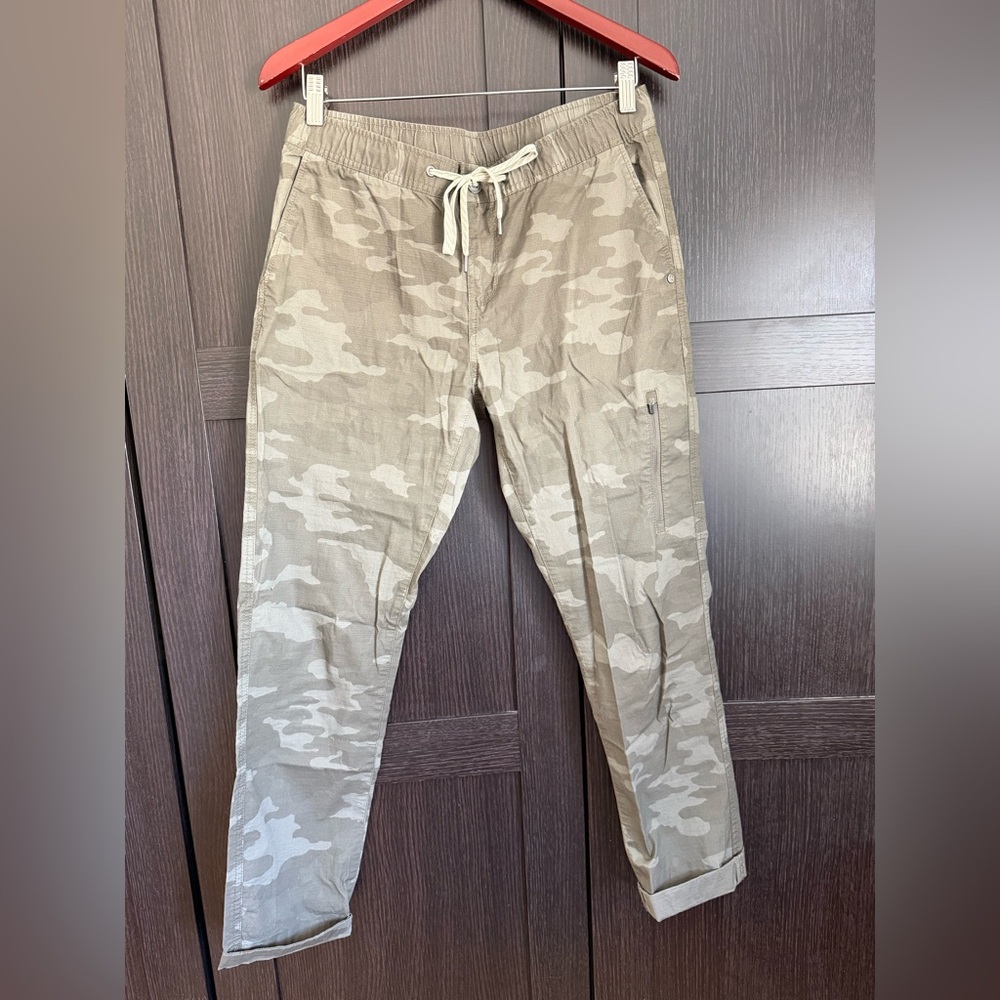 Vuori - Ripstop Pant in Oregano Camo